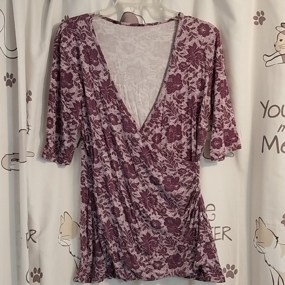 Faux wrap top 3/4 sleeve -small